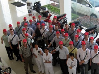 Deelnemers van een studiereis tijdens het bedrijfsbezoek aan Honda Vietnam